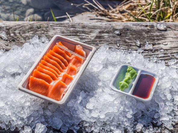 Fresh salmon sashimi 100g pack